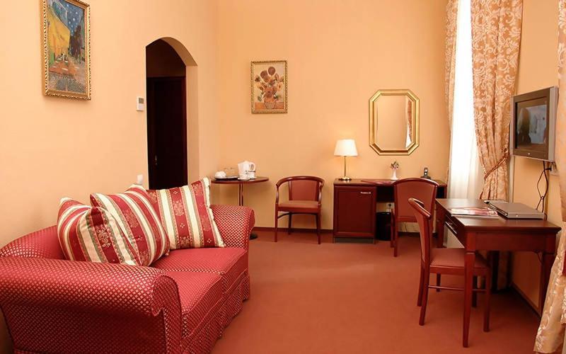 Aurora Premier Hotel Kharkiv Bagian luar foto